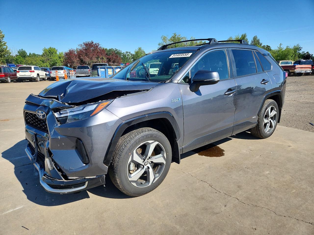 Salvage Toyota RAV4 Image