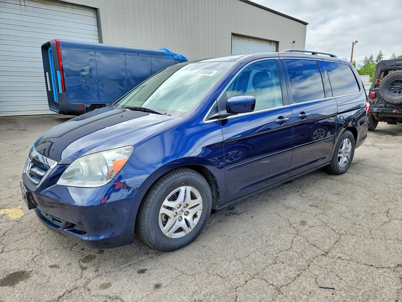 Salvage Honda Odyssey Image