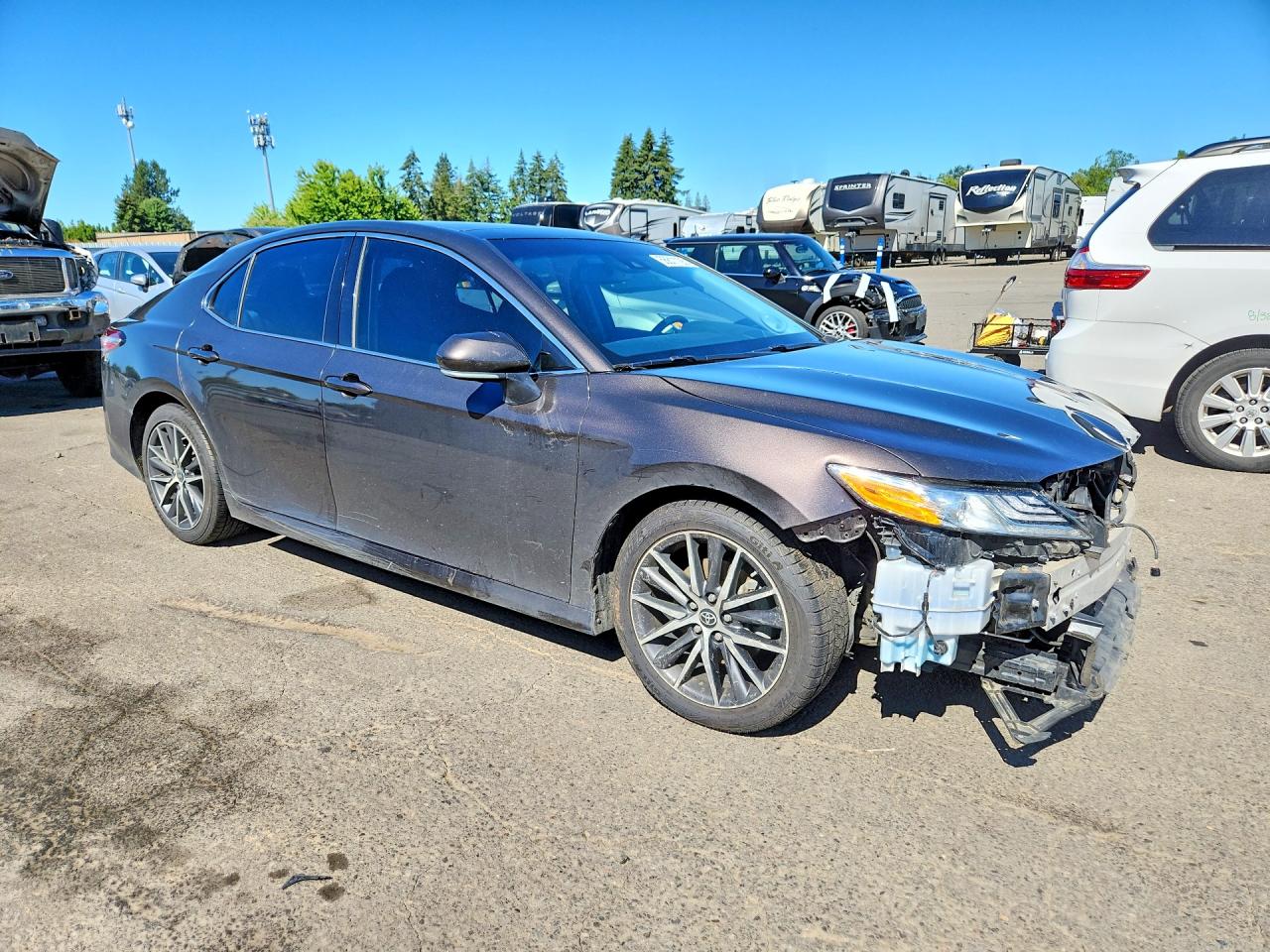 Toyota Camry Xle V6