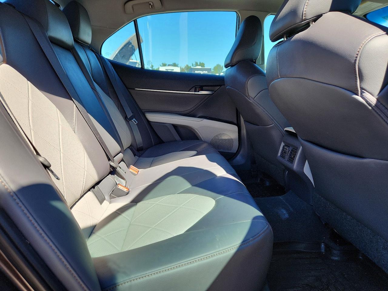 Toyota Camry Xle V6