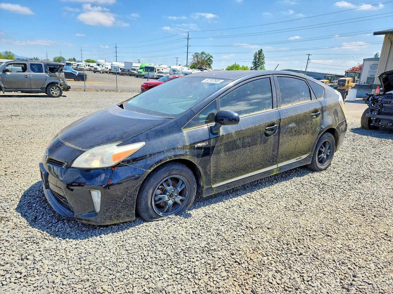 Salvage Toyota Prius Image