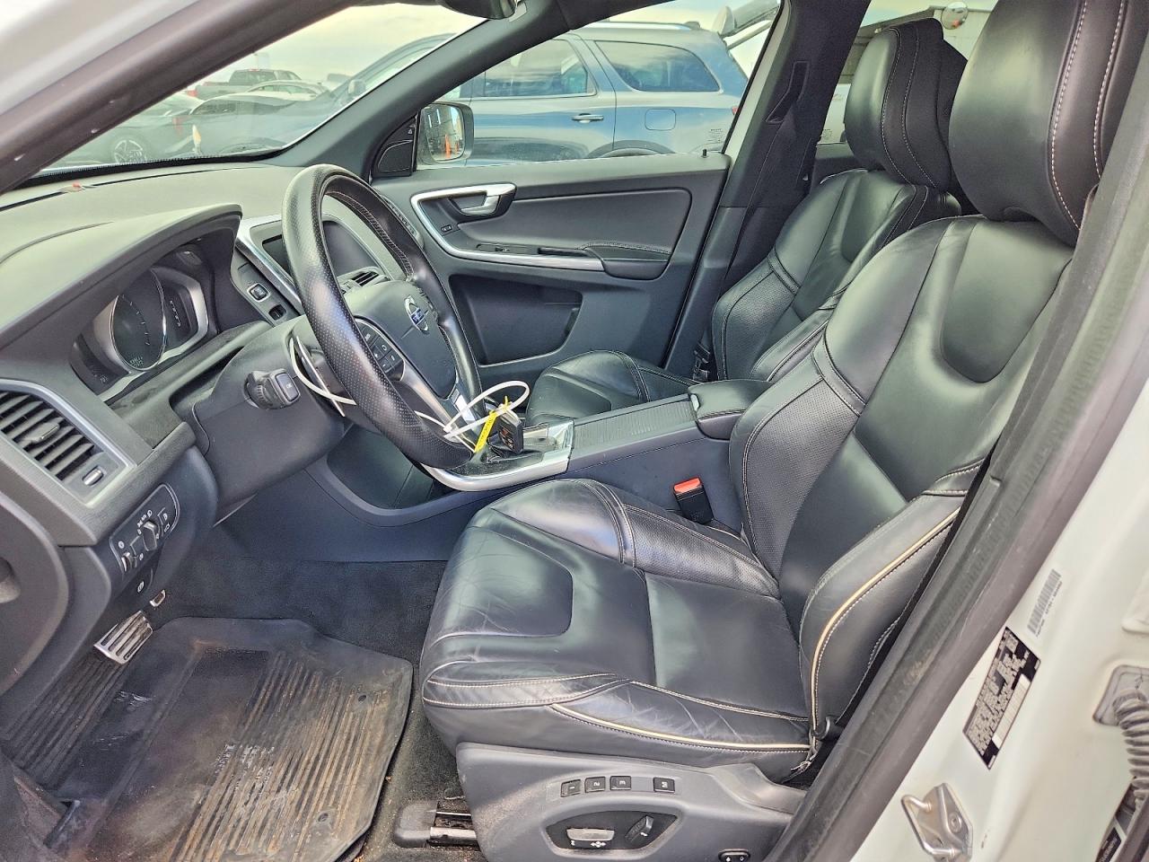 Volvo XC60 T6 R-design