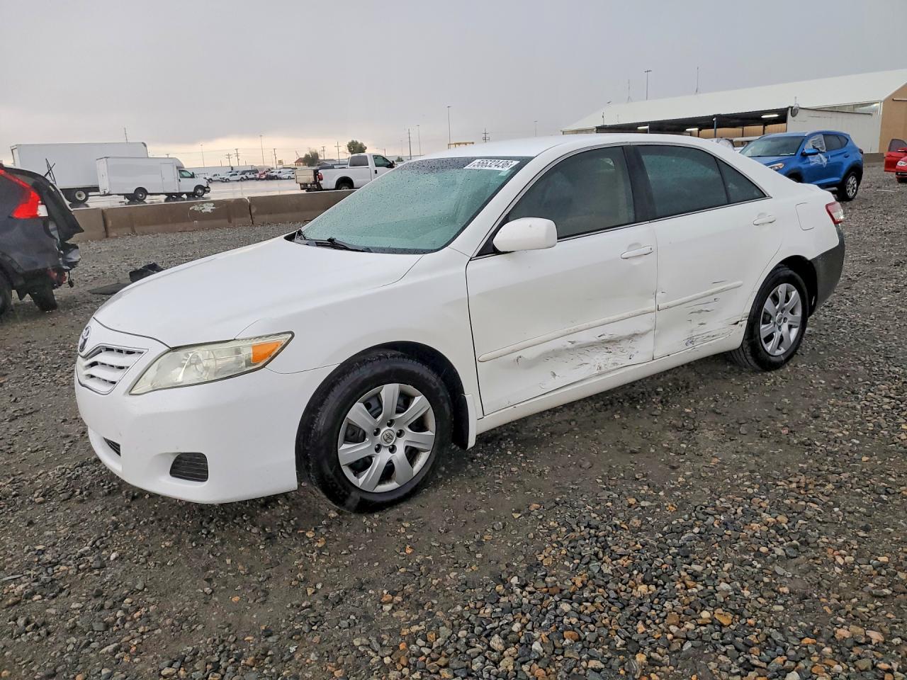 Salvage Toyota Camry Image