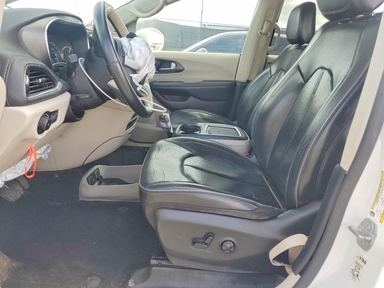 Chrysler Pacifica Limited