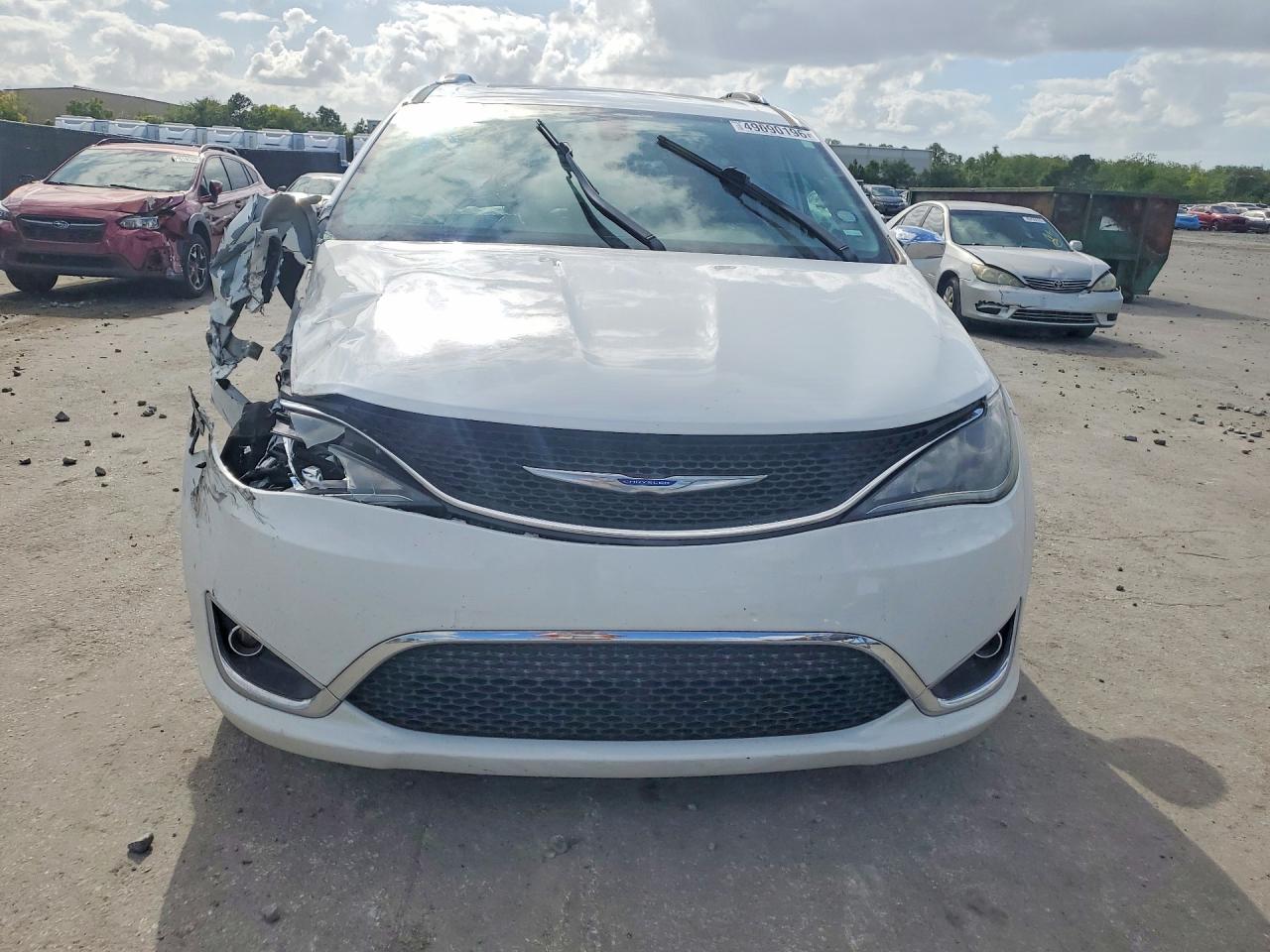Chrysler Pacifica Limited