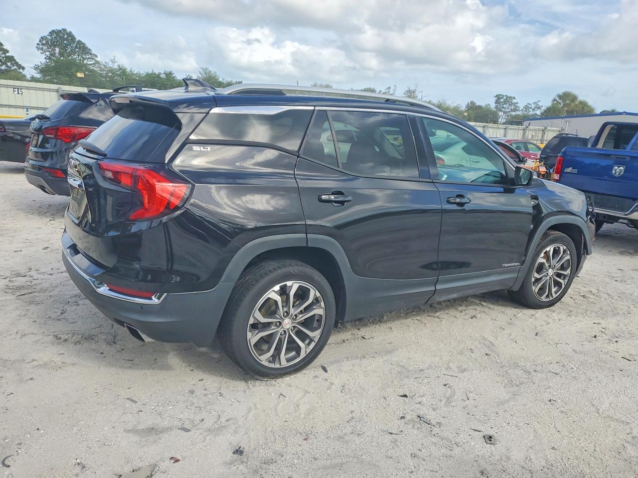 GMC Terrain Slt