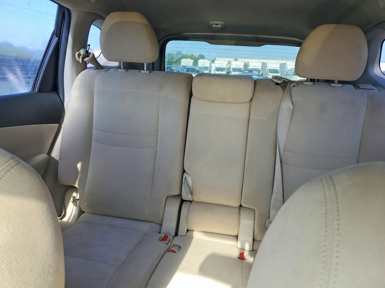 Nissan Rogue S