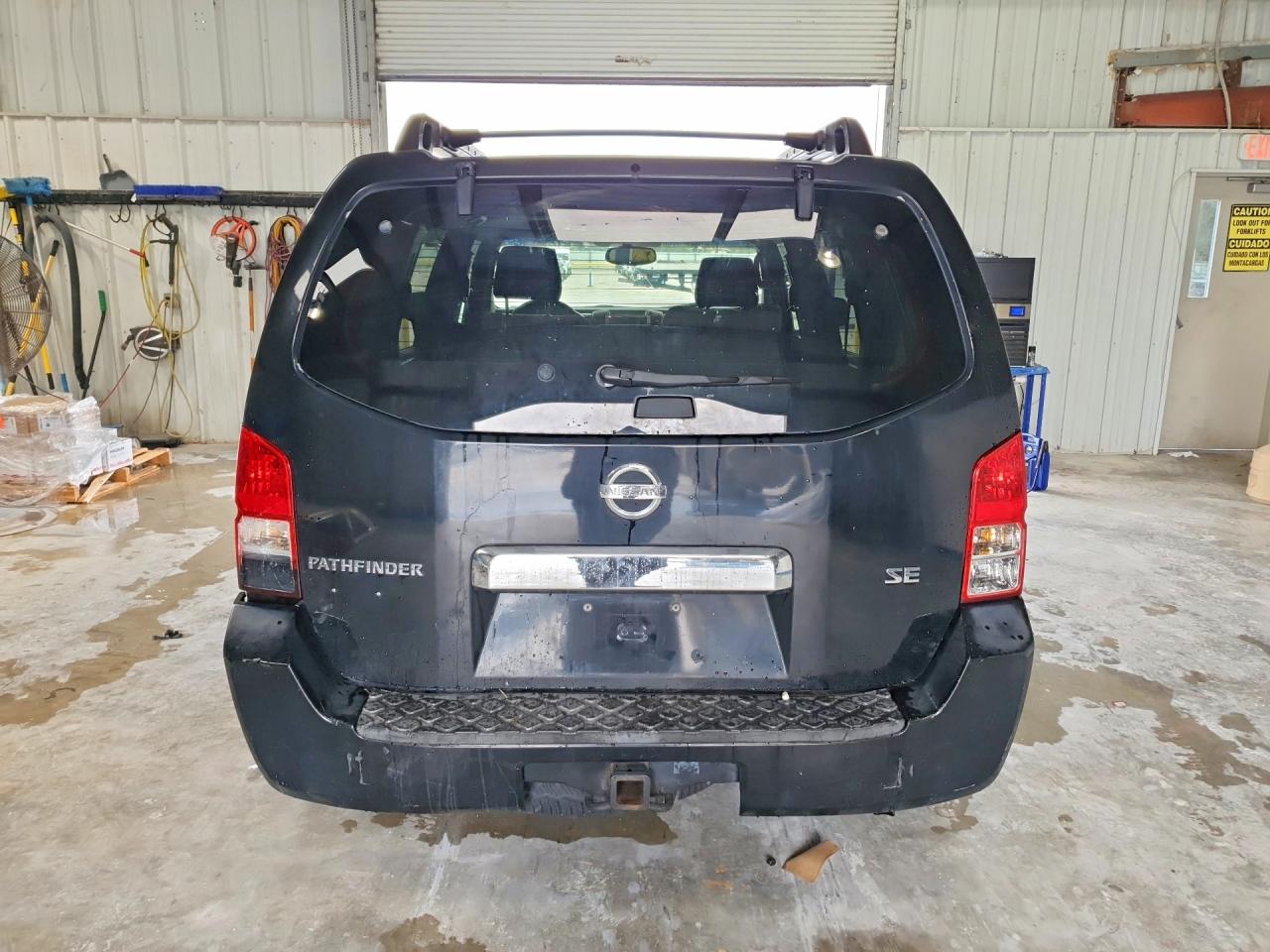Nissan Pathfinder Xe