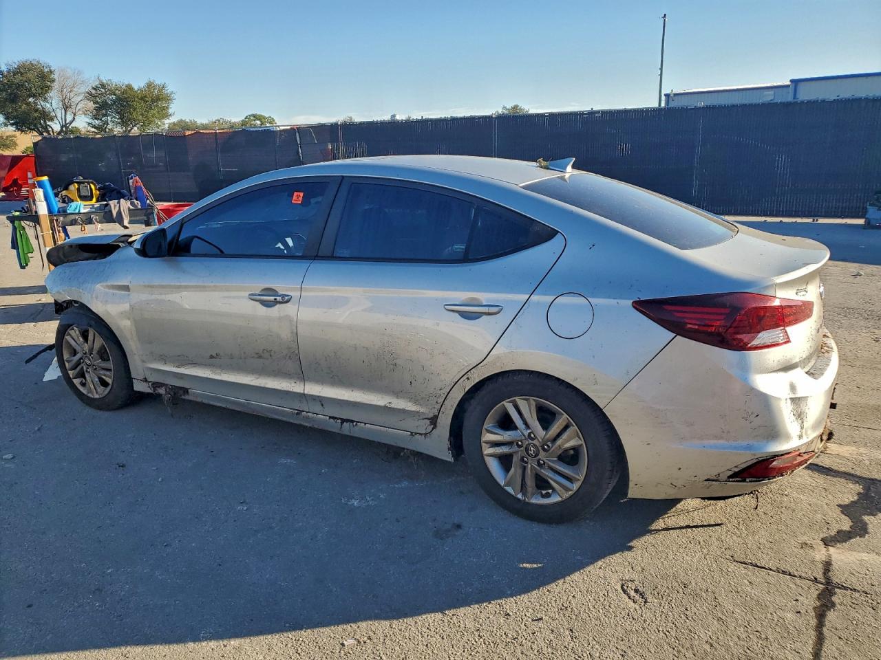 Hyundai ELANTRA Value Edition
