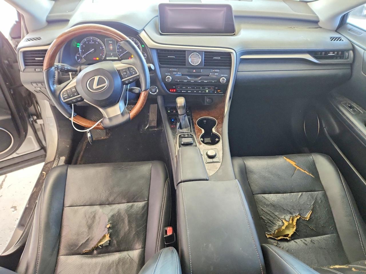 Lexus RX Base