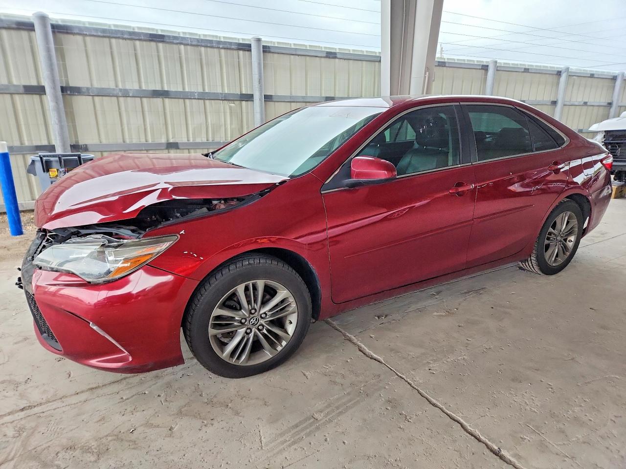 Salvage Toyota Camry Image