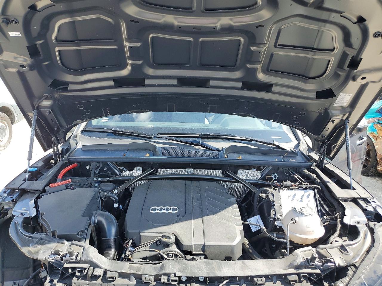 Audi Q5 Premium 45