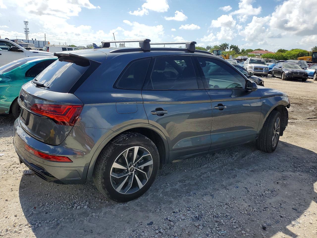 Audi Q5 Premium 45