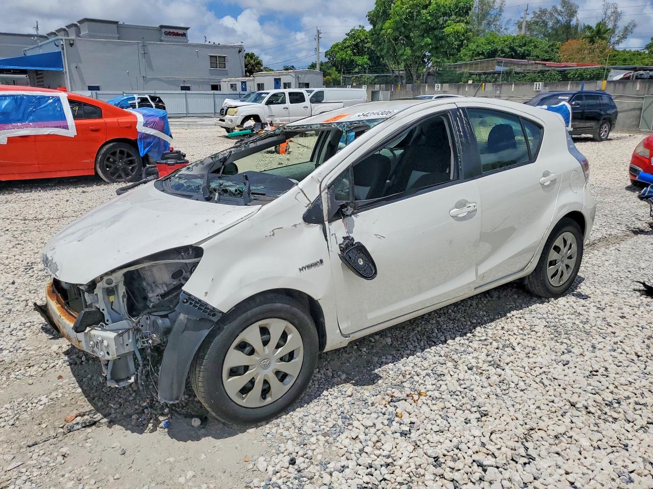 Salvage Toyota Prius Image