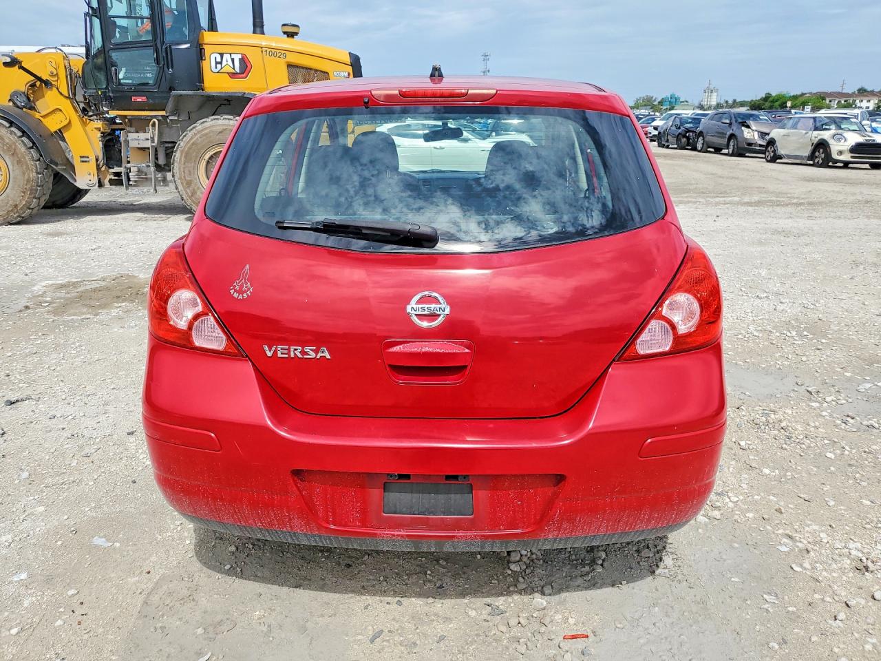 Nissan Versa 1.8 S