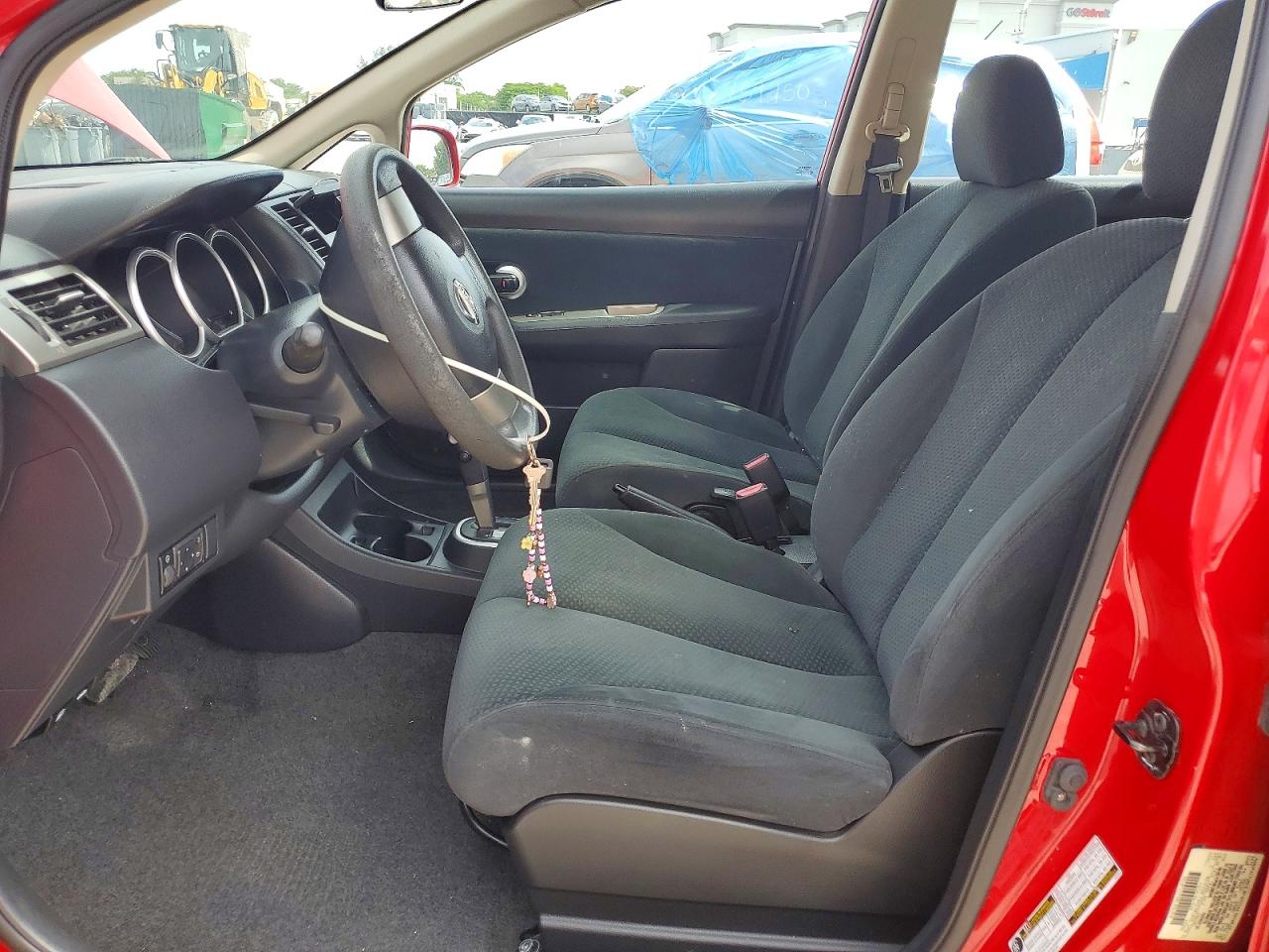 Nissan Versa 1.8 S