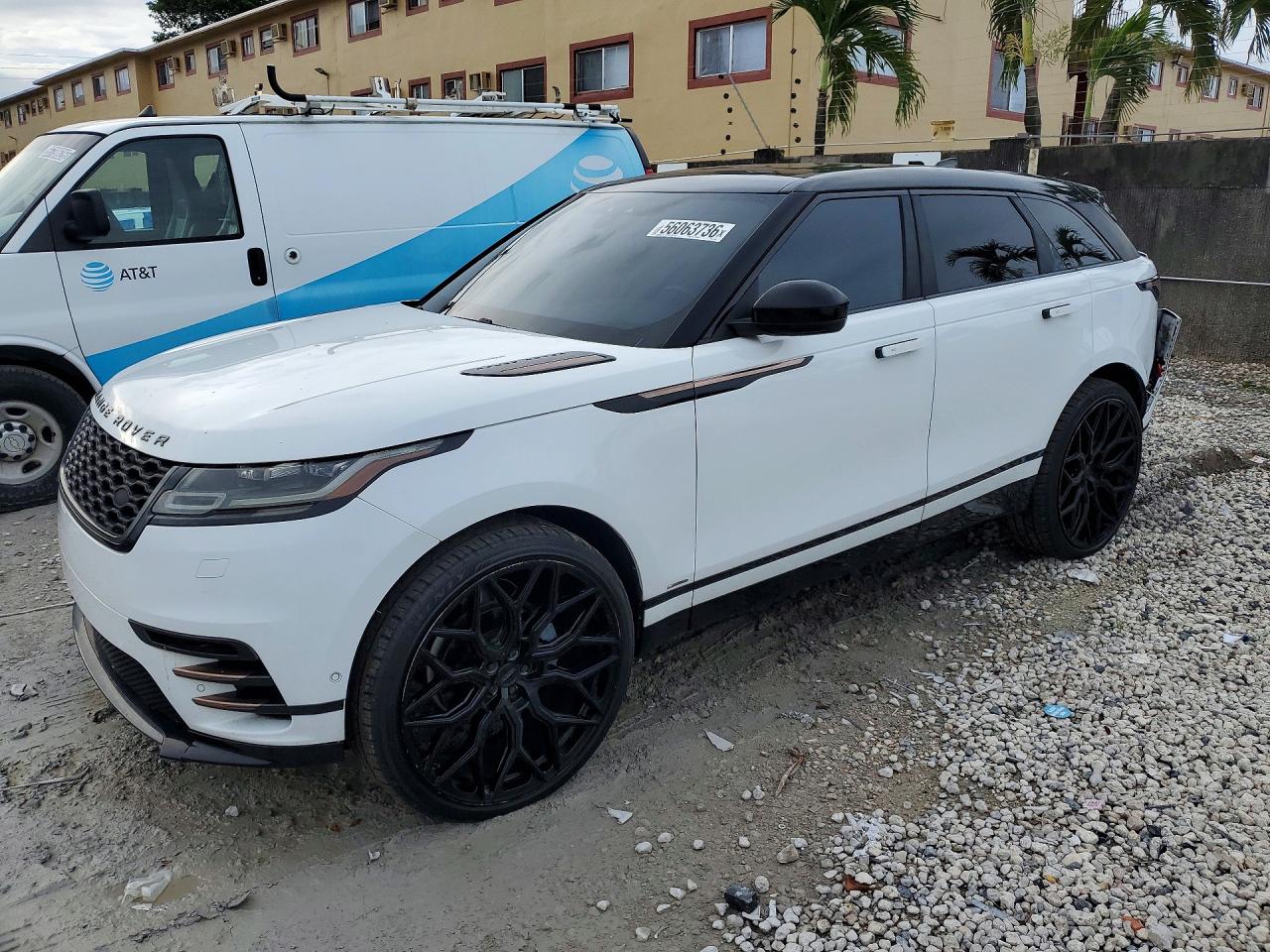 Salvage Land Rover Range Rover Image