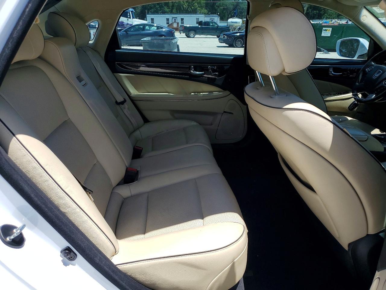 Hyundai Equus Signature