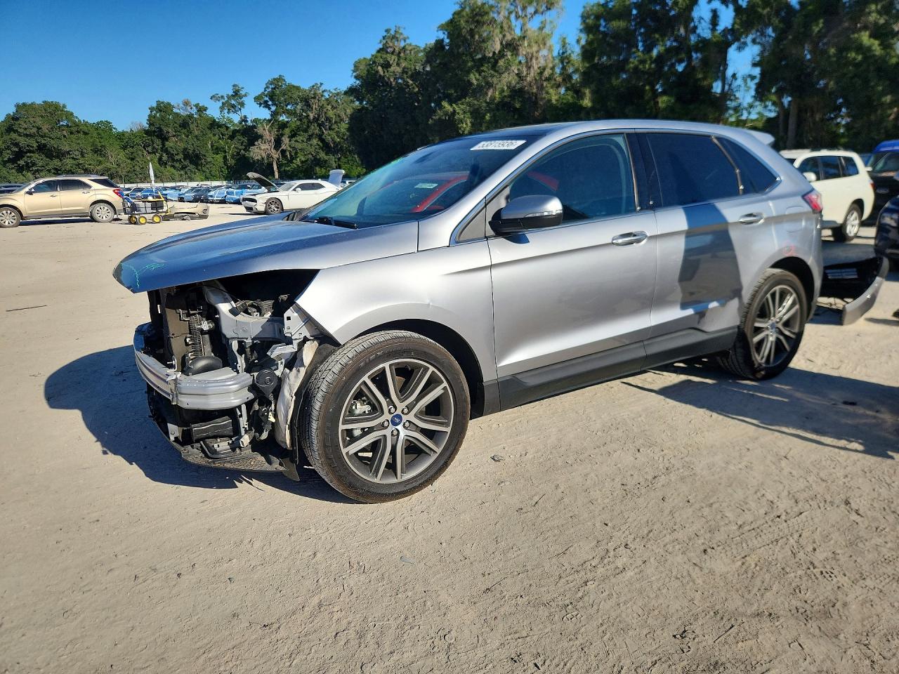 Salvage Ford Edge Image