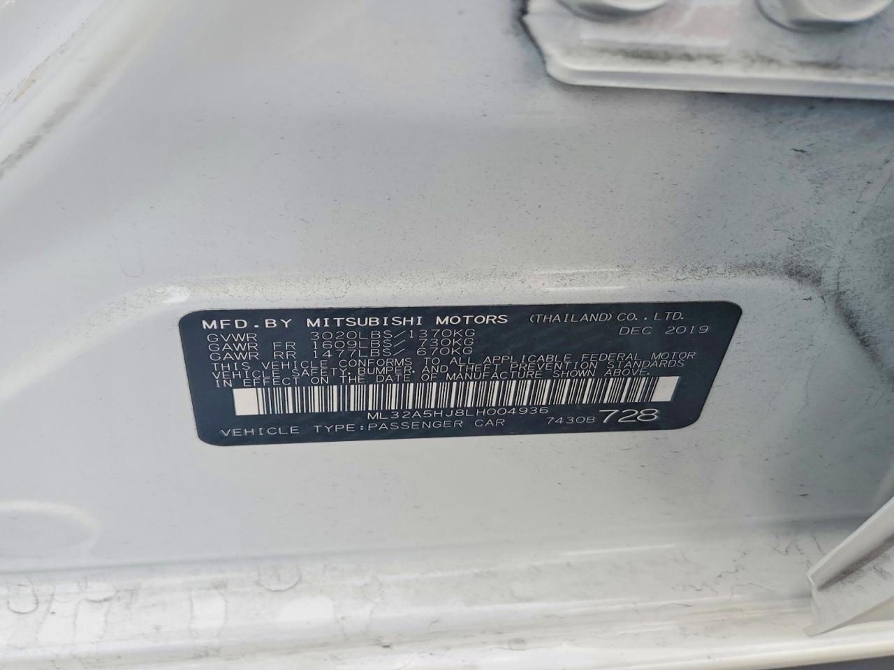 Mitsubishi Mirage Le