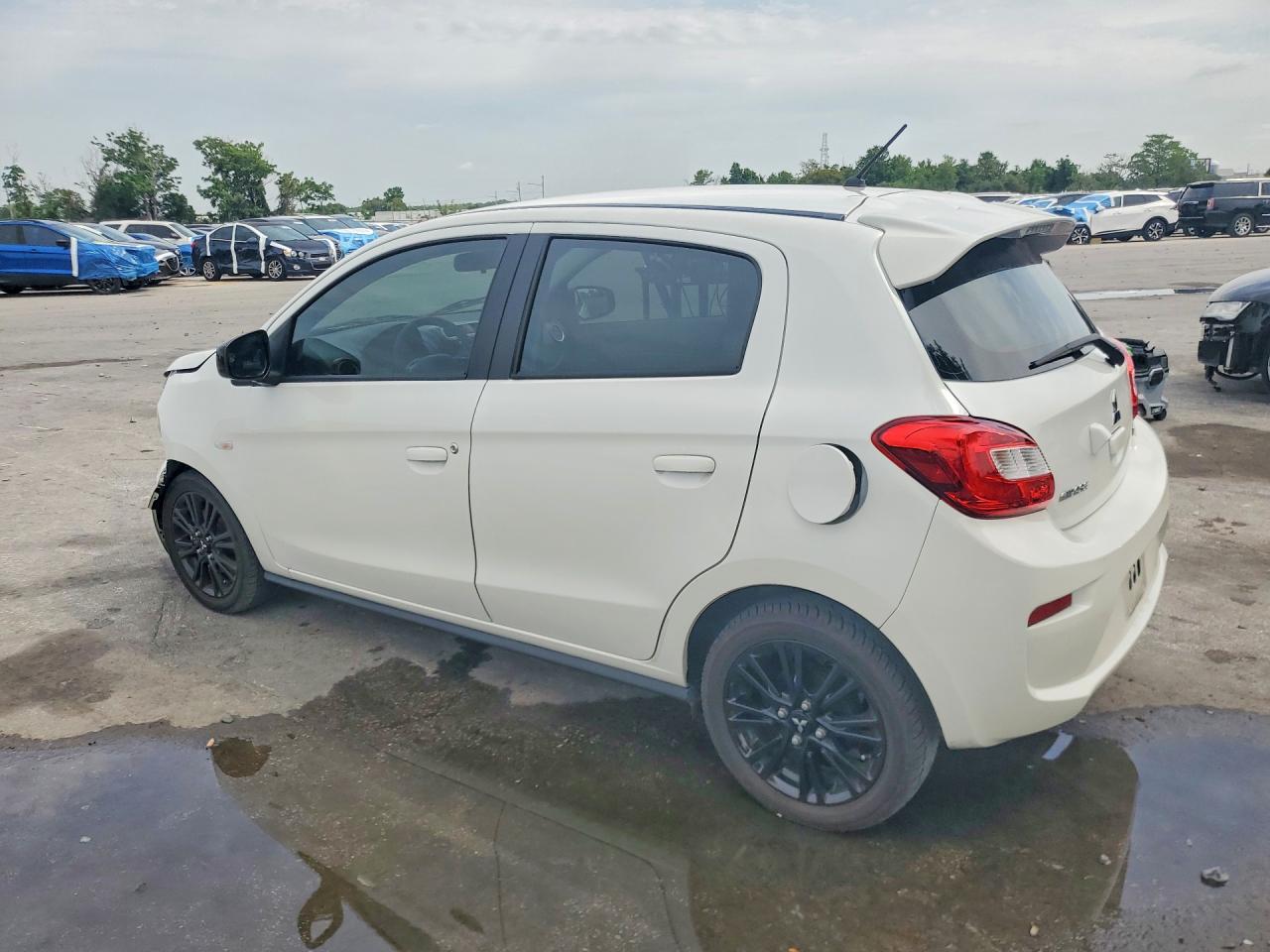 Mitsubishi Mirage Le