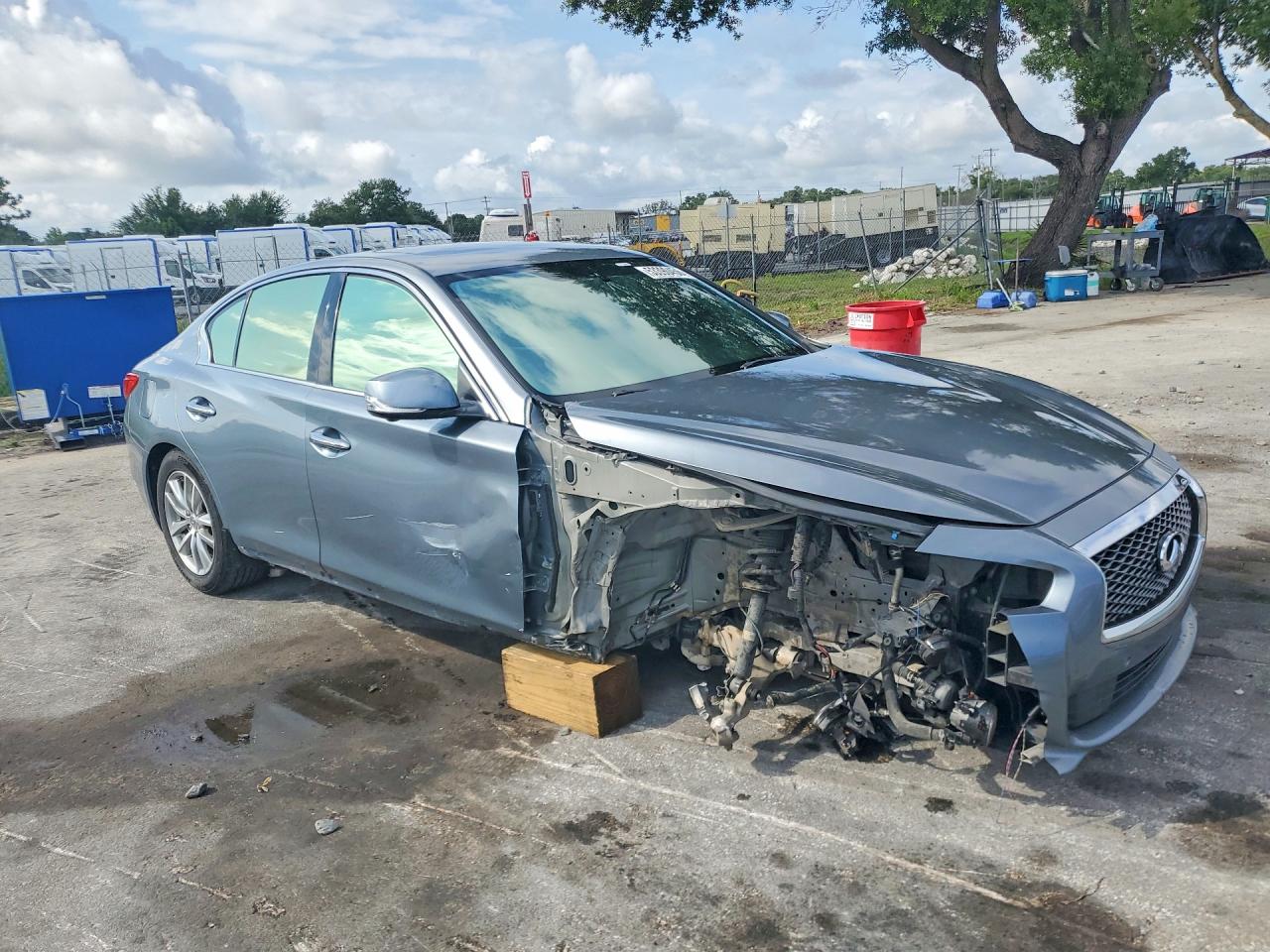 INFINITI Q50 3.0t Premium