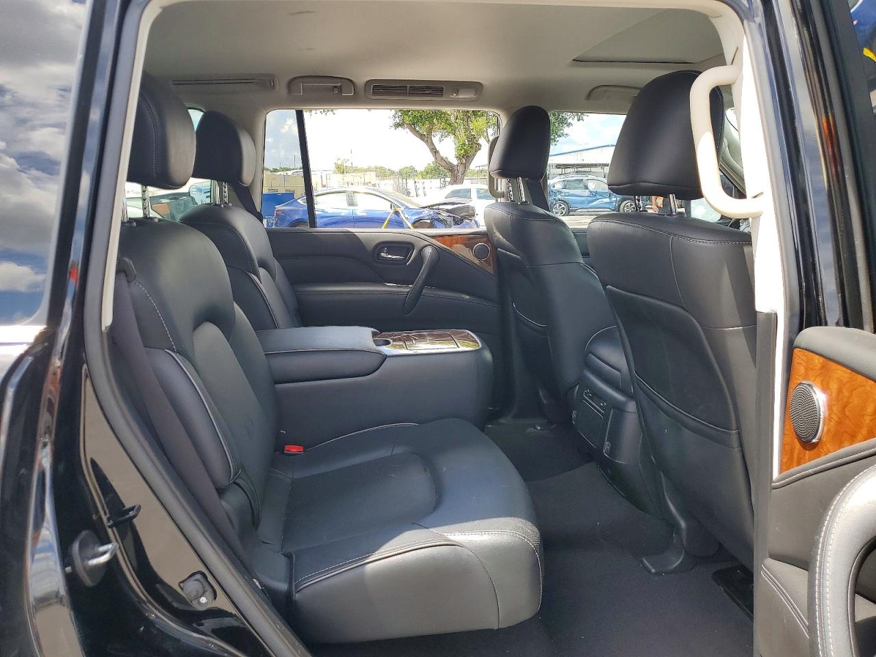 INFINITI Qx Base