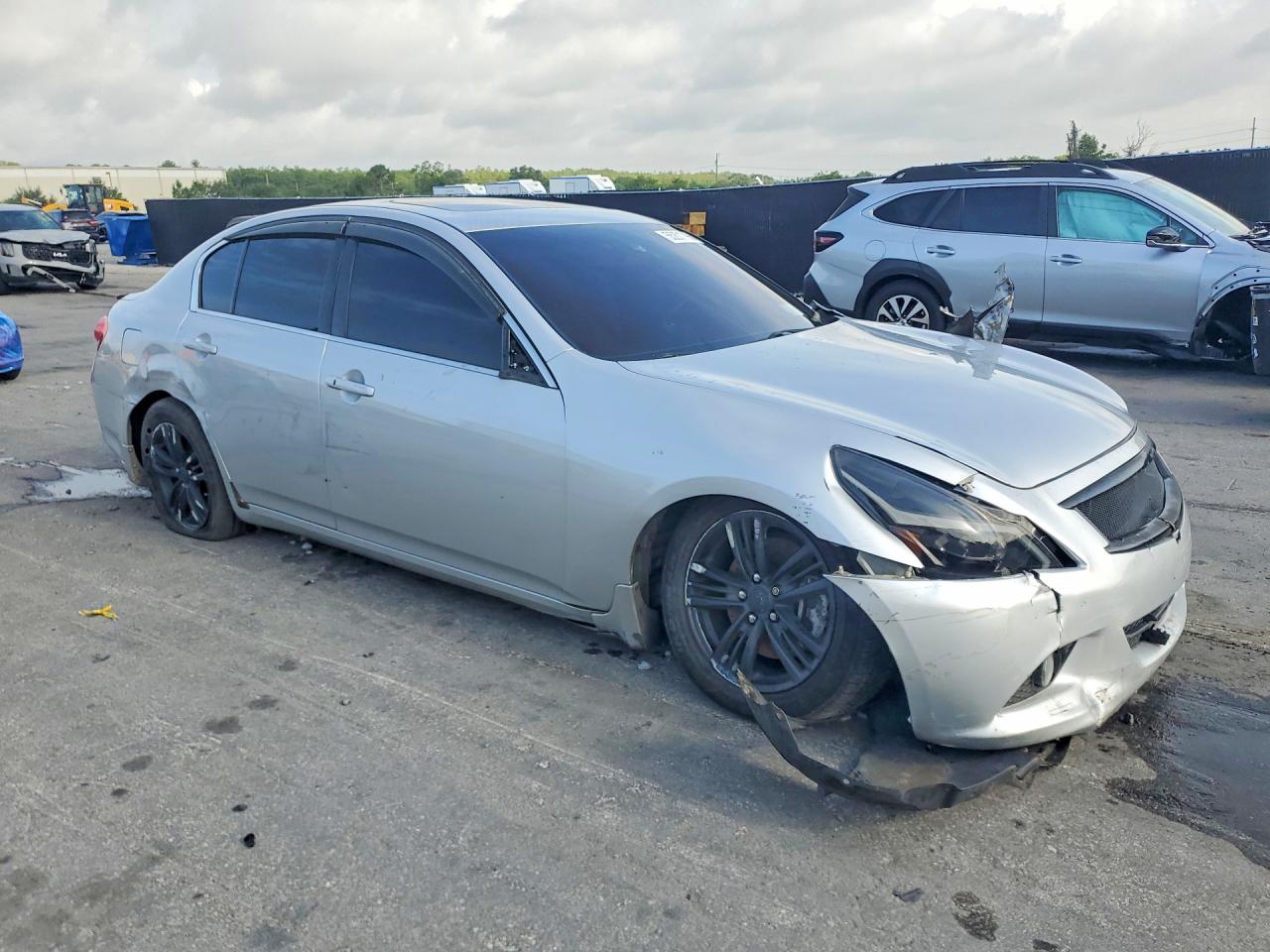 INFINITI G37 X