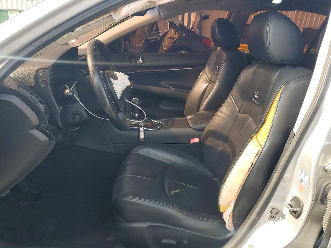 INFINITI G37 X