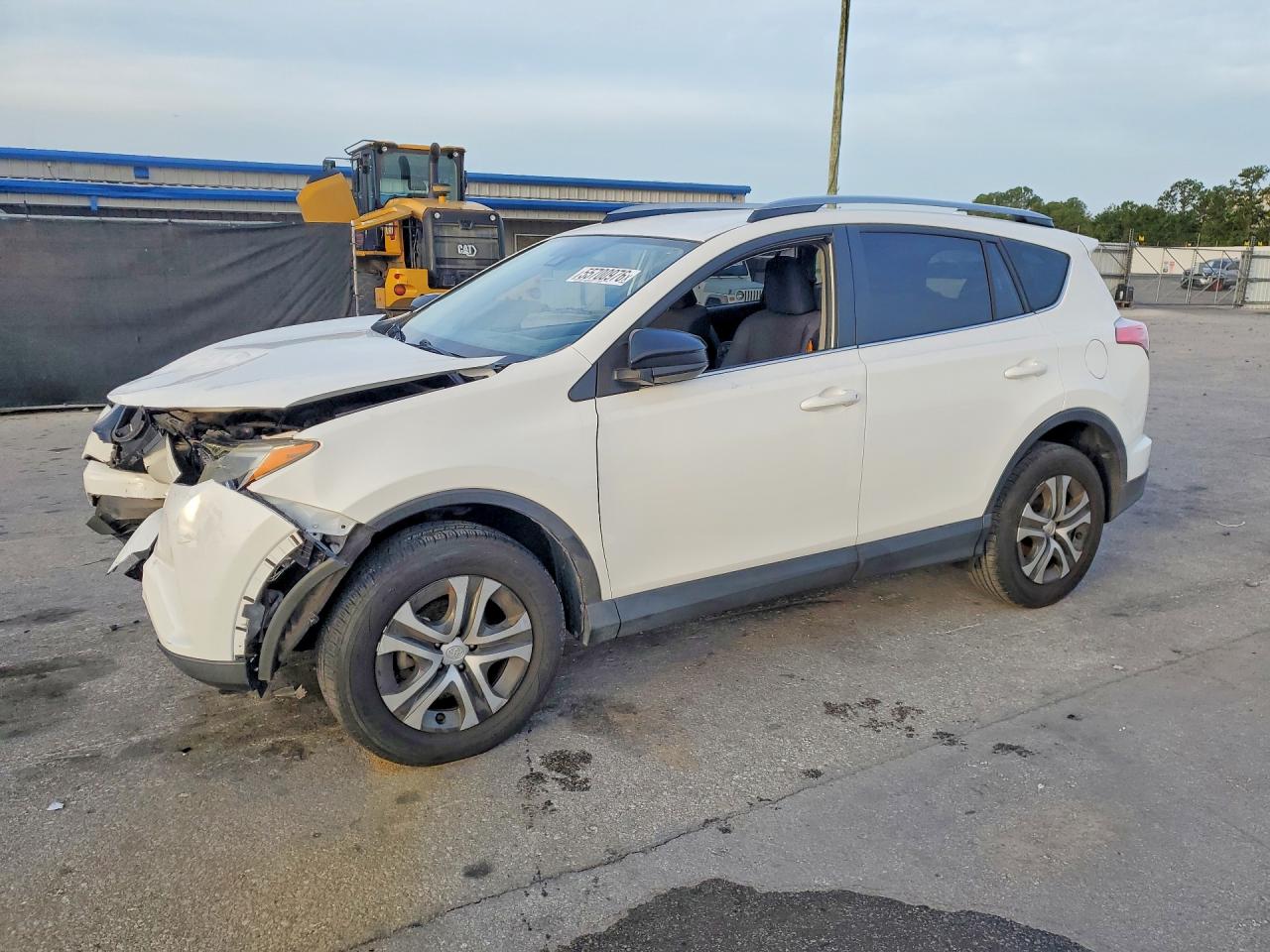 Salvage Toyota RAV4 Image