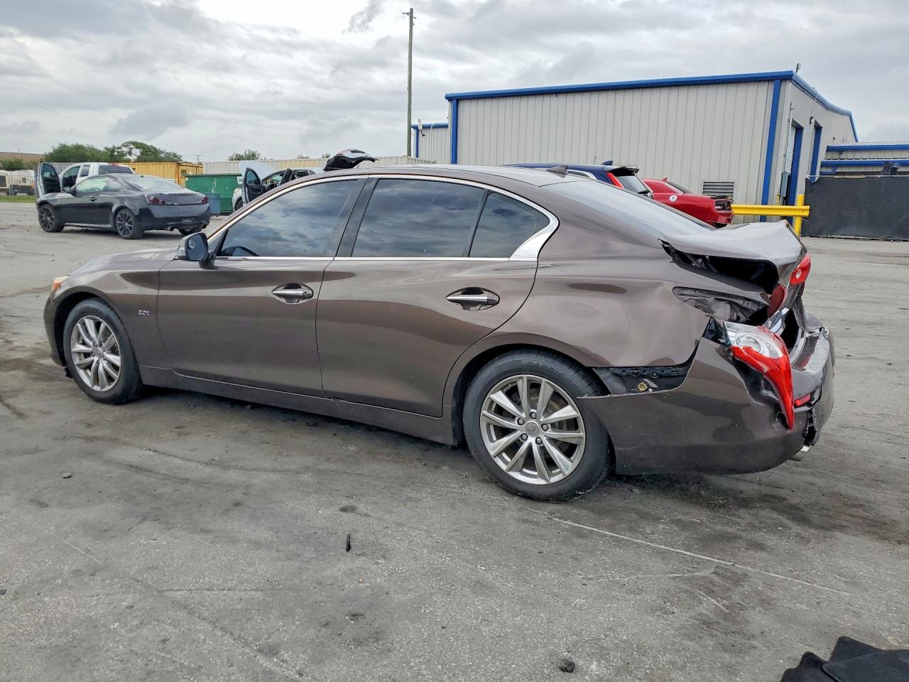 INFINITI Q50 2.0t Premium