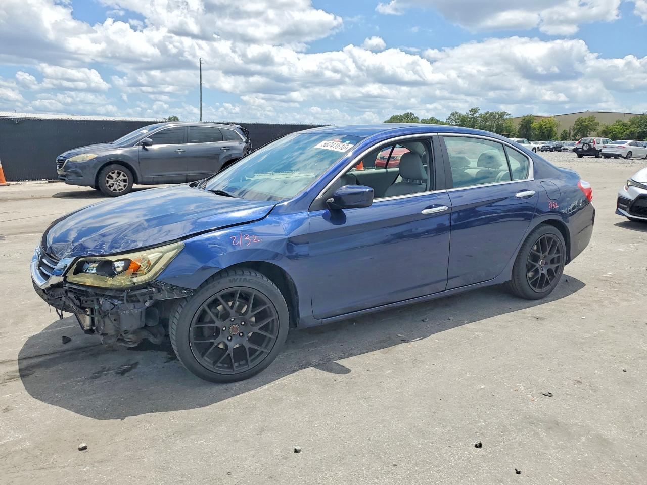 Salvage Honda Accord Image