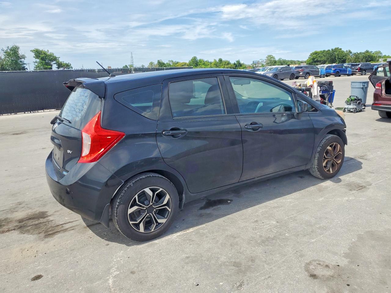 Nissan Versa Sv
