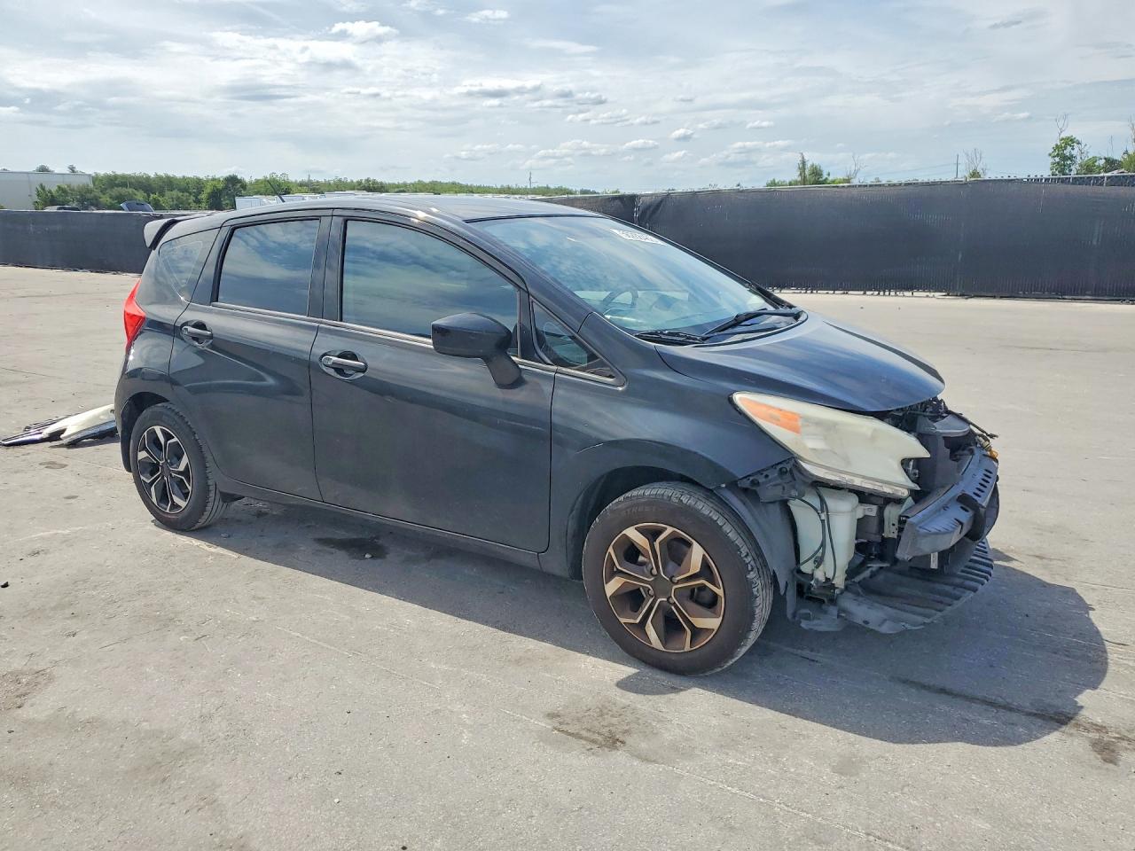 Nissan Versa Sv