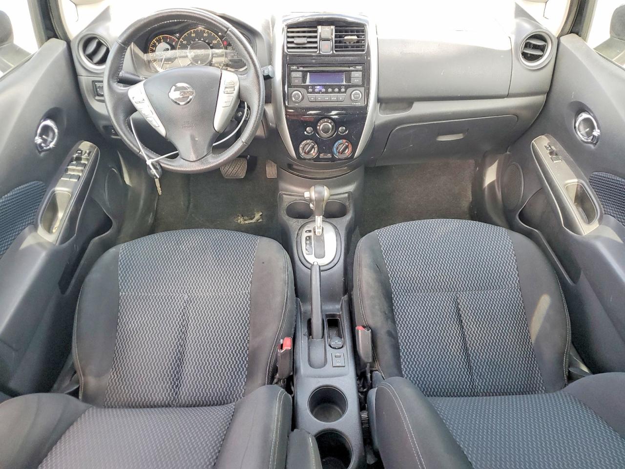 Nissan Versa Sv