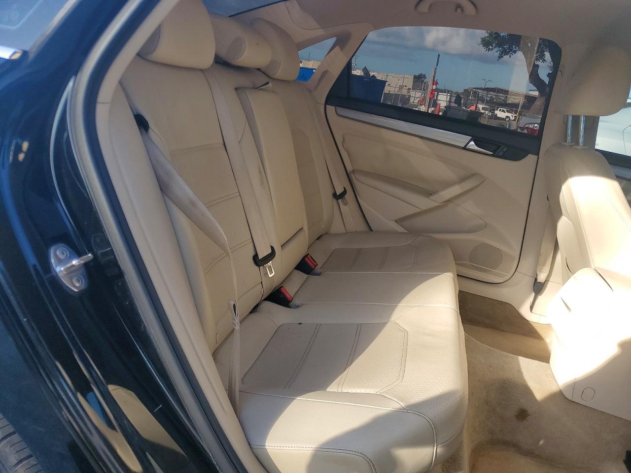 Volkswagen Passat S