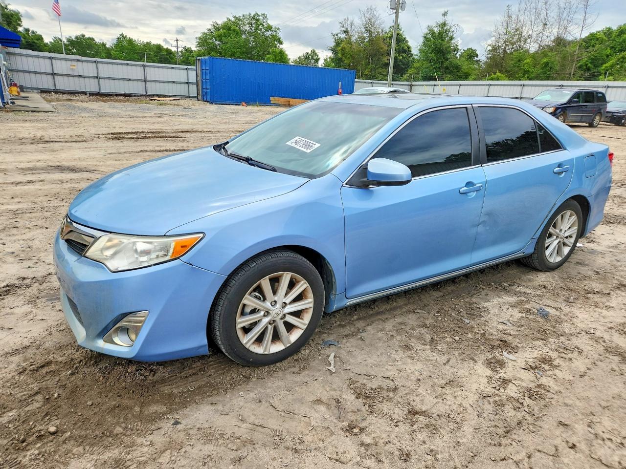 Salvage Toyota Camry Image