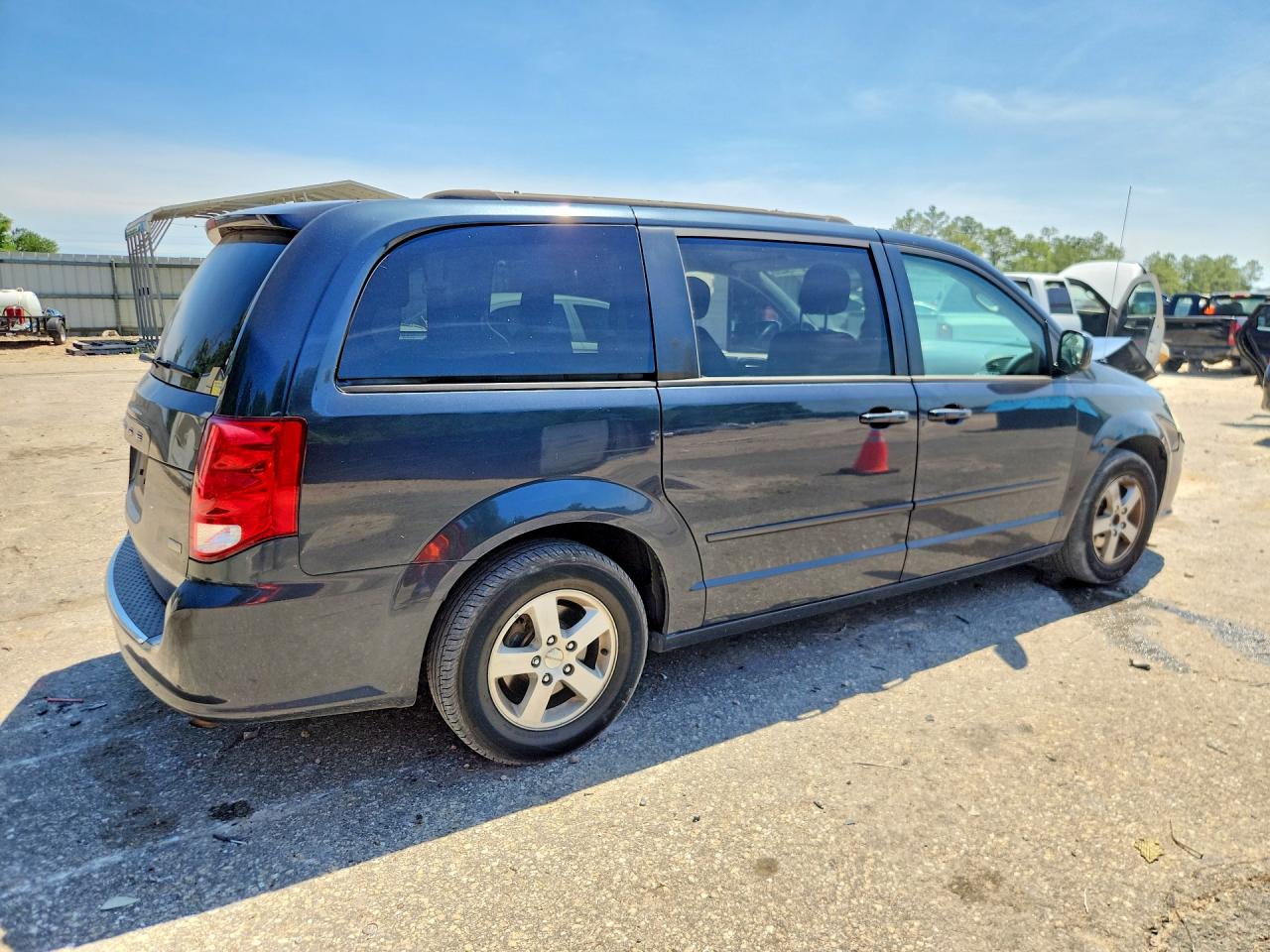 Dodge Caravan Sxt