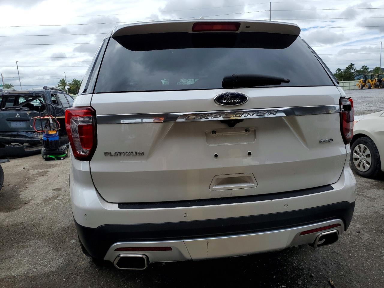 Ford Explorer Platinum
