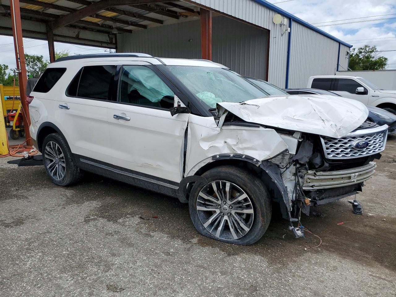 Ford Explorer Platinum