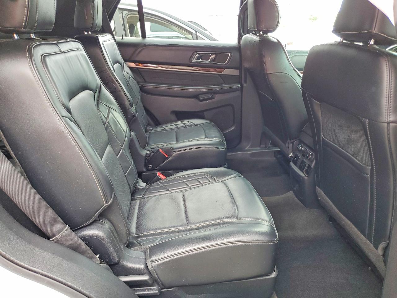 Ford Explorer Platinum