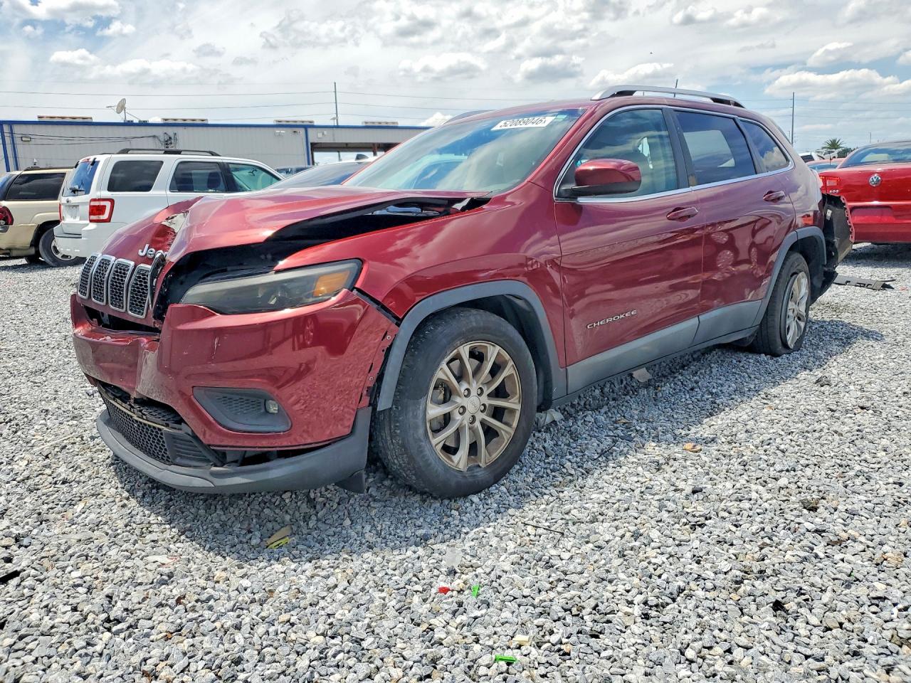 Salvage Jeep Cherokee Image