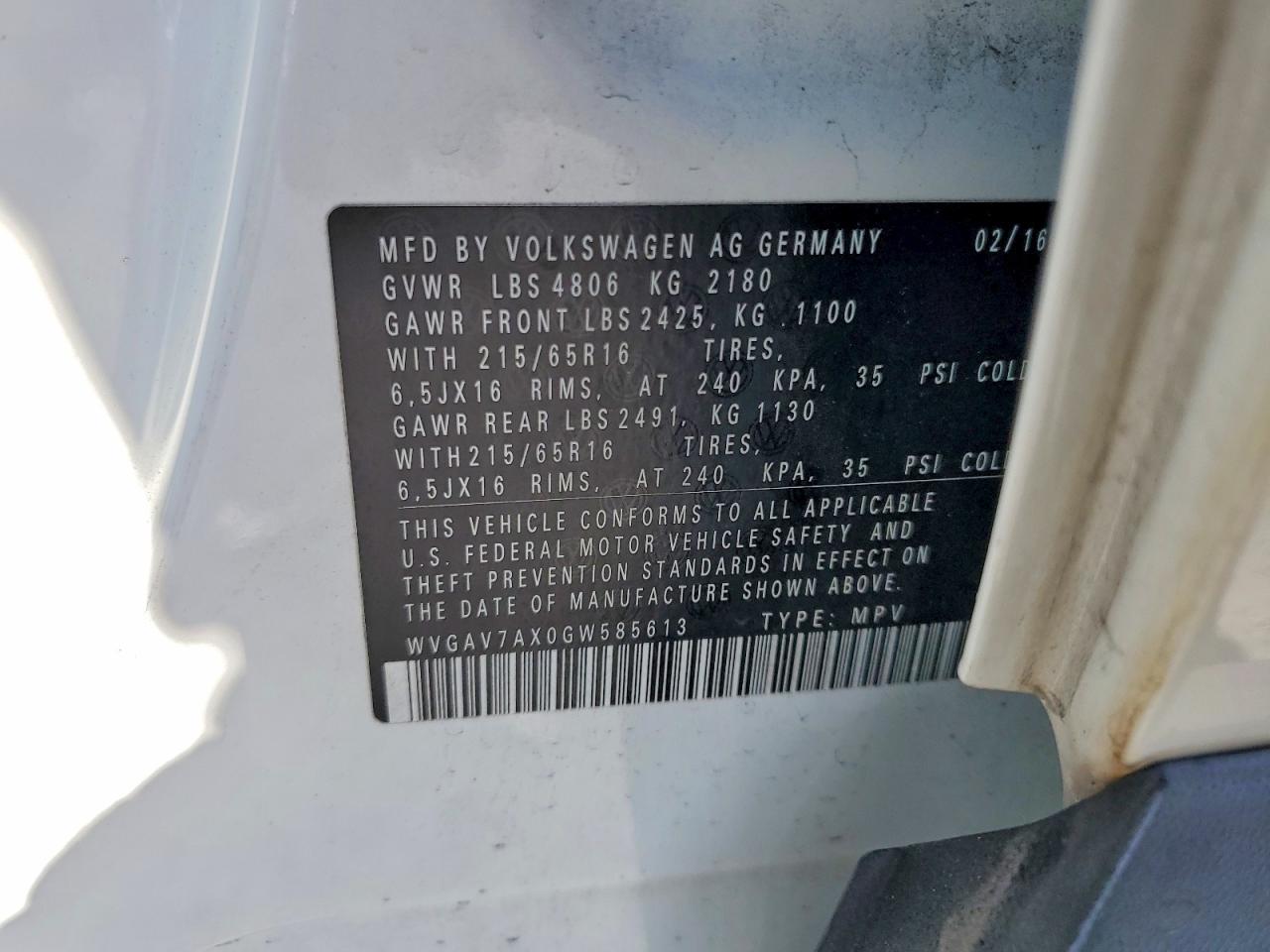 Volkswagen Tiguan S
