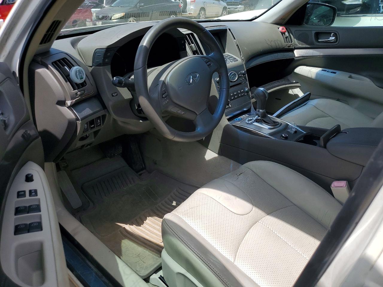 INFINITI G37 Journey