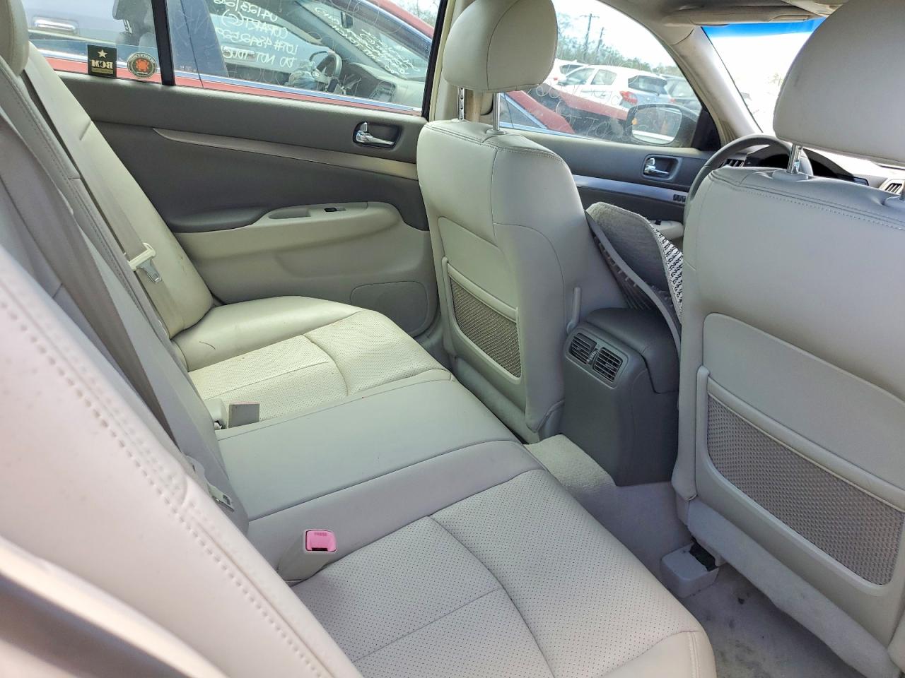 INFINITI G37 Journey