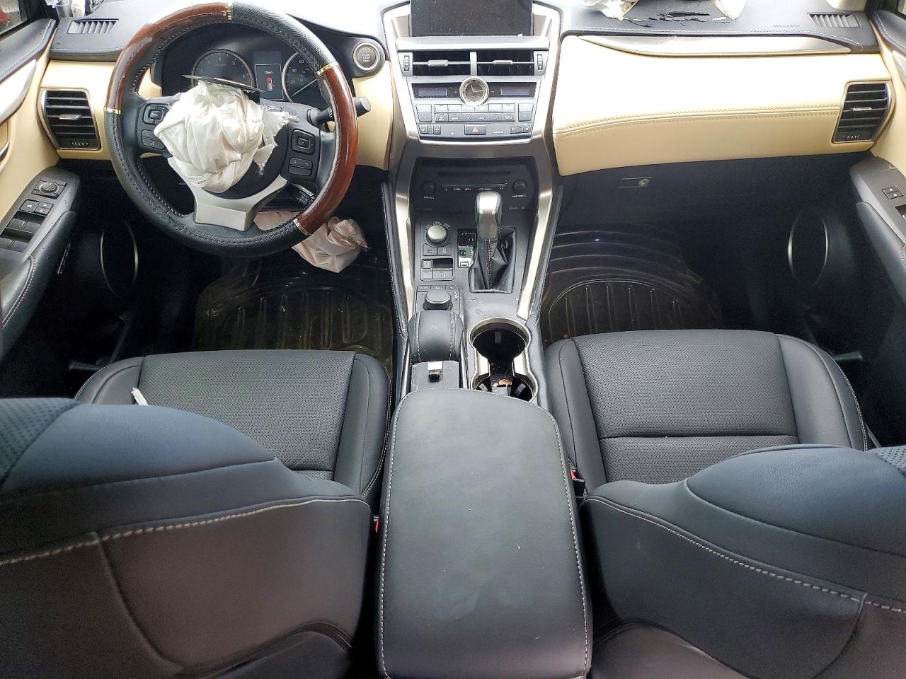 Lexus NX Base
