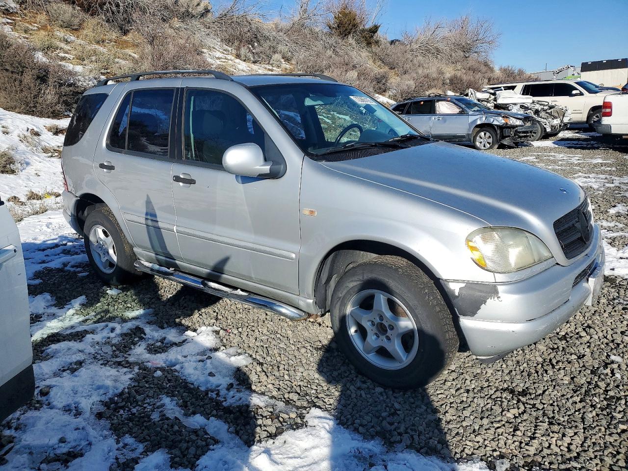 Mercedes-Benz M-Class 320