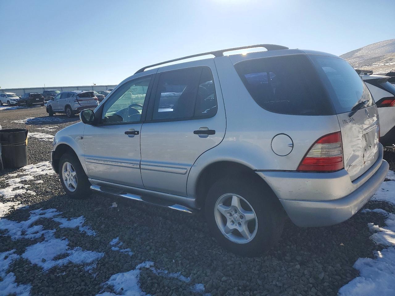 Mercedes-Benz M-Class 320