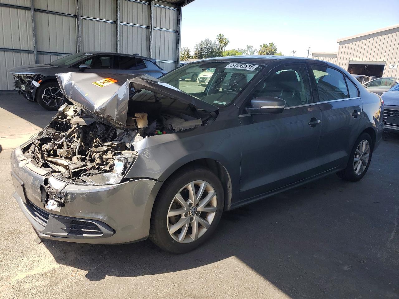 Salvage Volkswagen Jetta Image