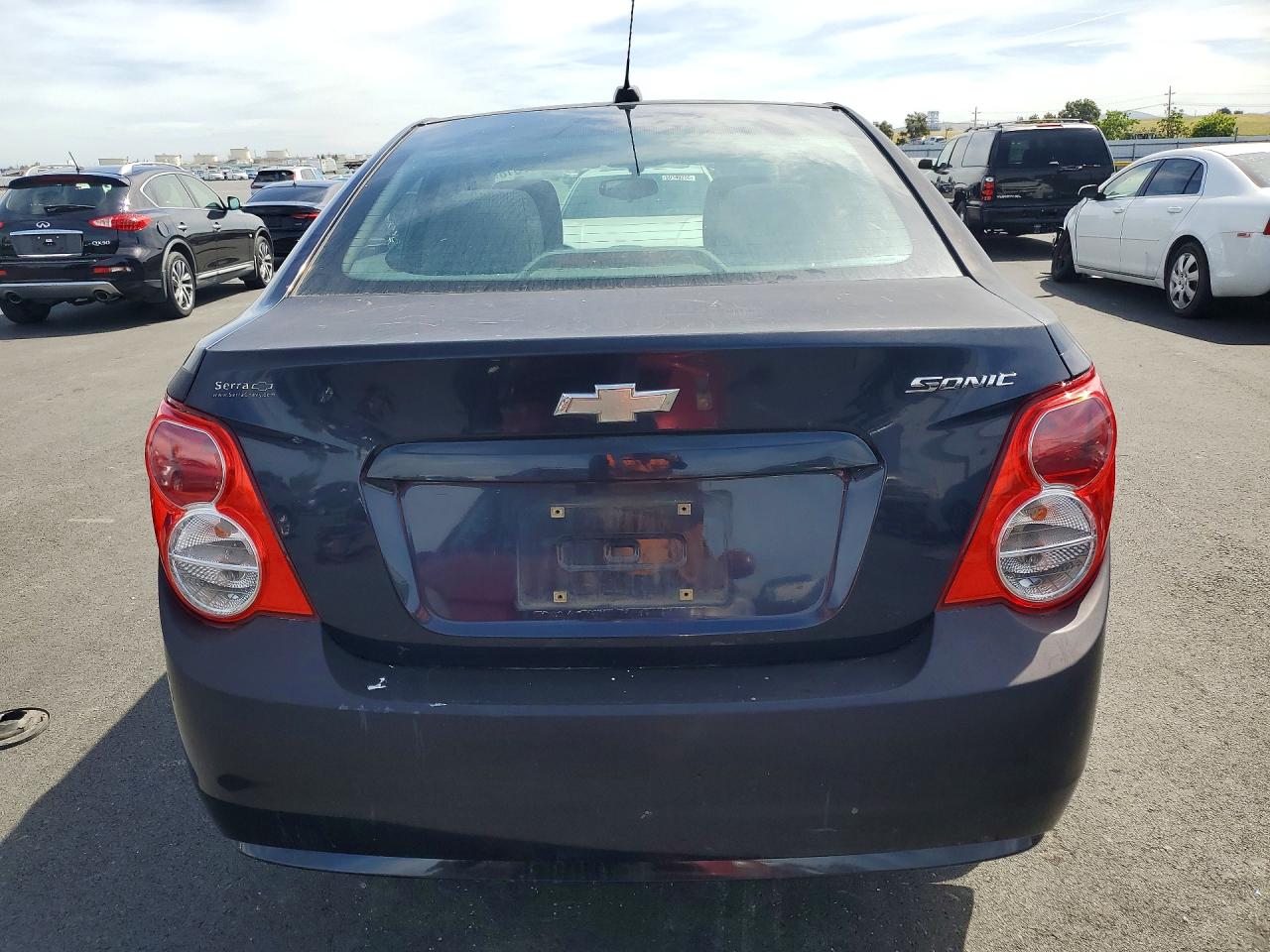 Chevrolet Sonic Ls